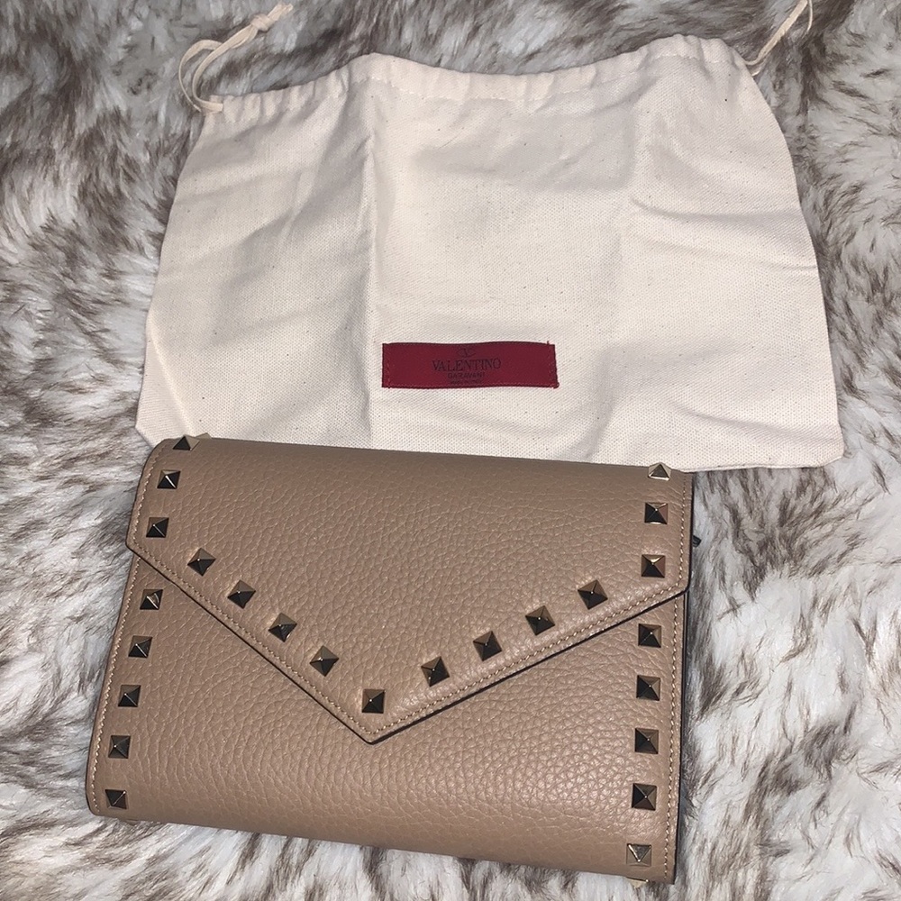 Valentino Garavani rockstud wallet on chain - Picture 6 of 13